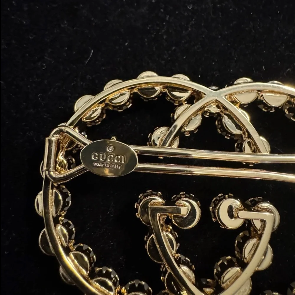 Gucci Gold and Pearl Hair Clip - Picture 4 of 4